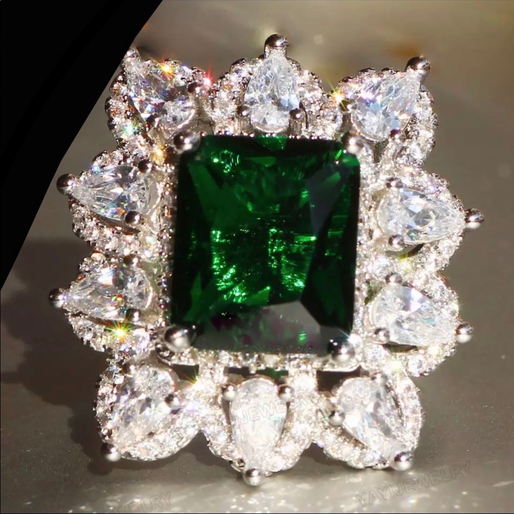 New 925 Silver 15 CT Zircon Ring - Picture 2 of 8